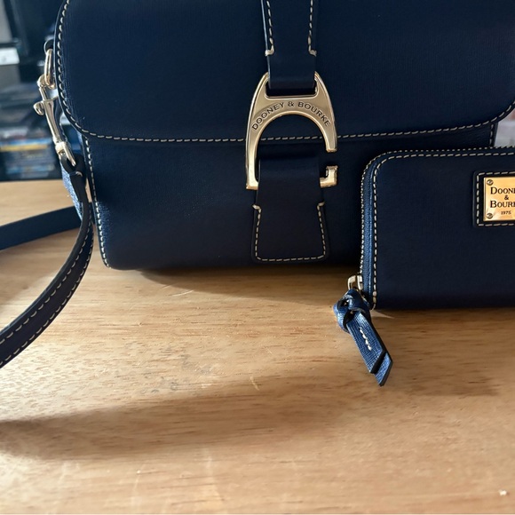 D&B Saffiano Kyra Bag with matching card case - Picture 2 of 6